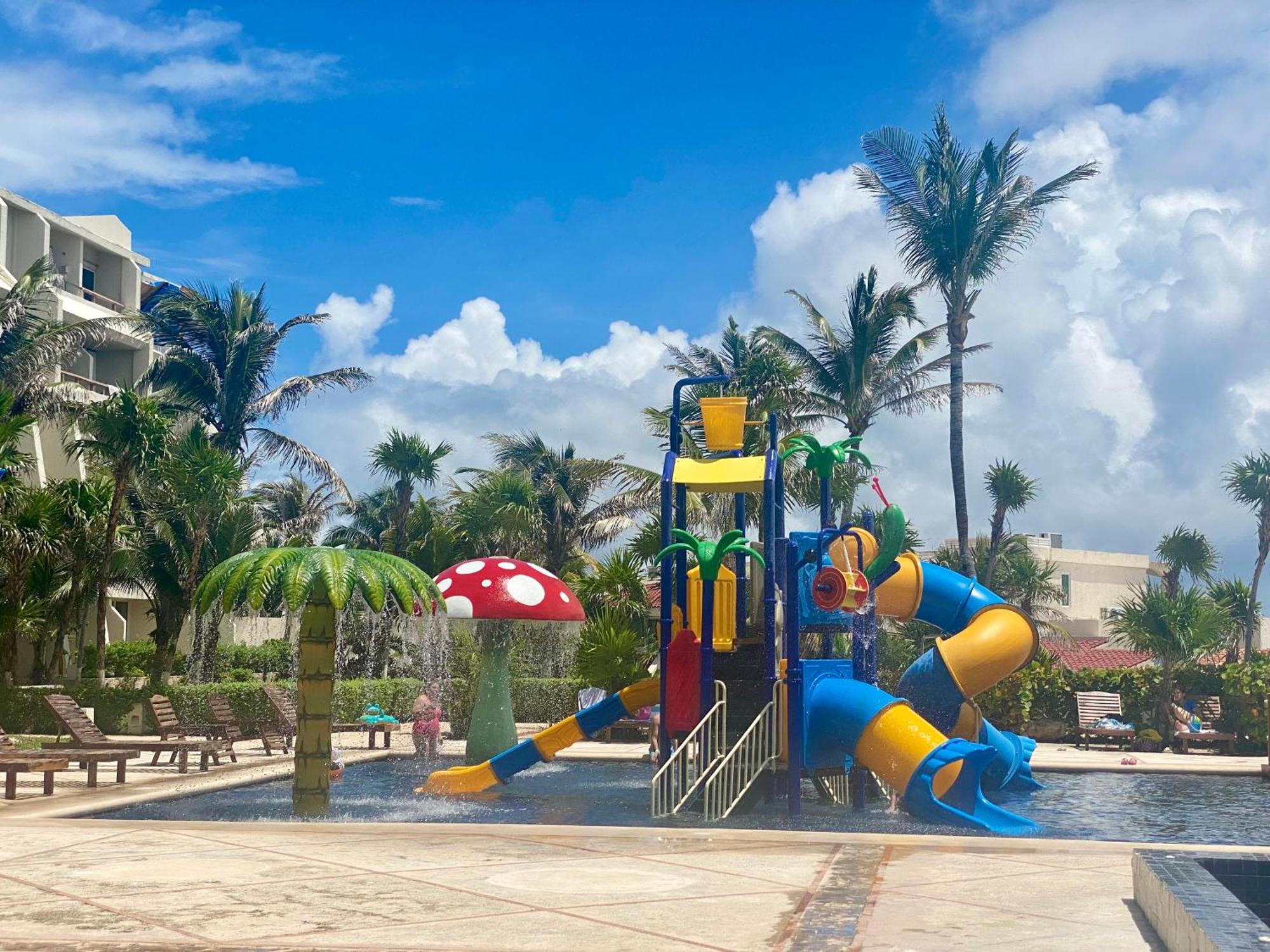 Solymar Condos Cancun Exterior photo